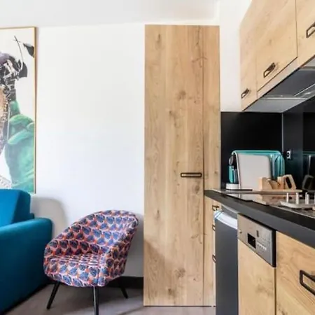 Aux Portes De * Сен-Тропе